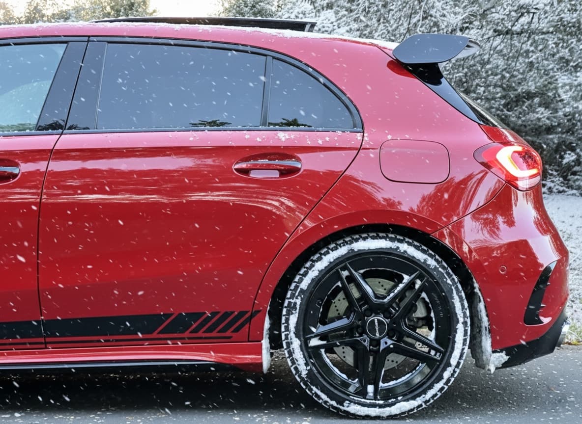 Snow Edition Mercedes-AMG A35 - Image 3